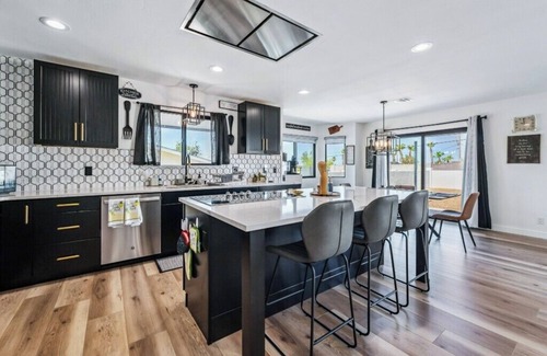 Lake Havasu City House | Stylish & Modern Private Getaway in Lake Havasu!