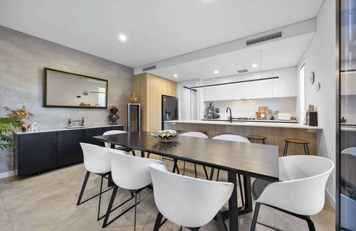 Mount Lawley House | Stylish Mount Lawley Retreat, Walk to Beaufort Street