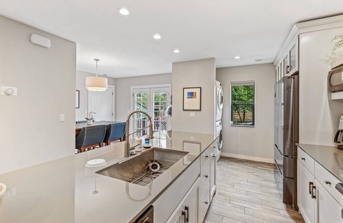 Southside House | Stylish Mountain Home! Walk to Downtown & NAU! Unbelievable Backyard!