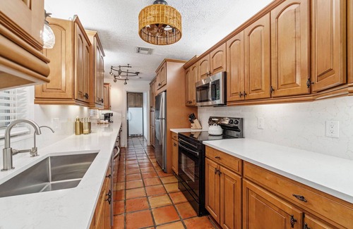 Coachman Glen House | Stylish Naples 4BR Home w/Pool & Patio - 3 KINGS