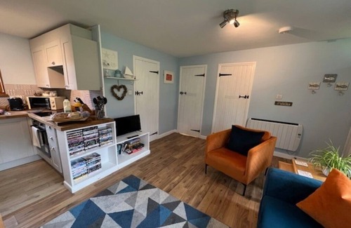 Lelant Ski Chalet | Stylish, nautical themed chalet, in peaceful woodland setting, close to St Ives