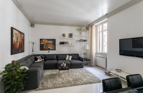 Rione XVI Ludovisi House | Stylish, new apartment, seconds from Spanish Steps