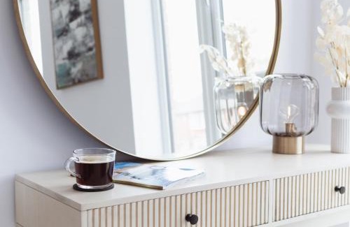 Heworth Apartment | Stylish new-build, free parking, 20-minute walk to city centre