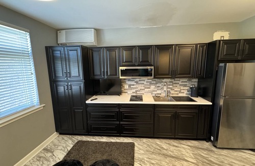 Smith Mountain Lake Condo | Stylish new studio on SML Mariners