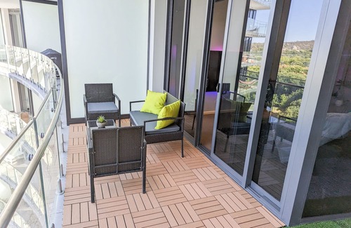 Braddon Apartment | Stylish oasis in the heart of Canberra CBD, free parking