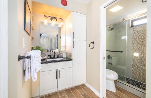 Waikiki Apartment | Stylish Ocean View Condo Near Waikiki Beach with Free Parking!