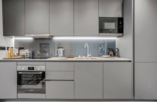 Bromley North Apartment | Stylish one-bedroom apartment close to Stratford