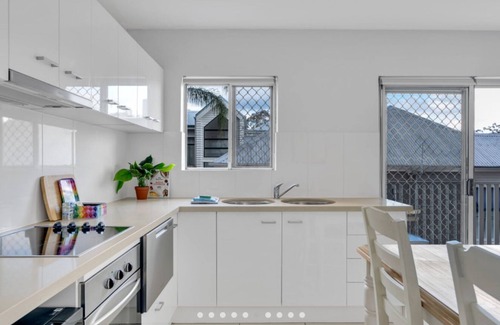 Milton Apartment | Stylish one bedroom flat in the Paddington, Brisbane. Five minutes to the city.