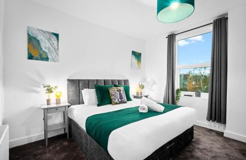 King's Heath Apartment | Stylish One Bedroom - Fast WiFi - Netflix - On Street Parking 2BR