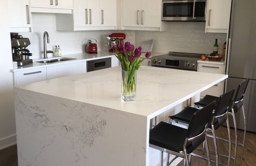 James Bay Apartment | Stylish,one-bedroom waterfront apartment with beautiful views!