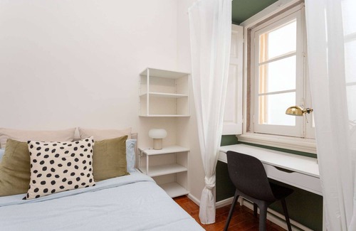 Alto do Pina Apartment | Stylish Peaceful Room | Shared Apartment
