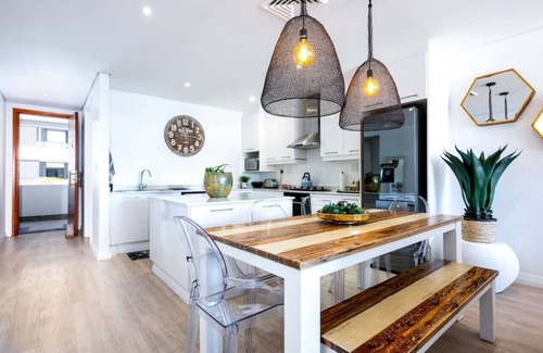 Umhlanga Apartment | Stylish Penthouse Beacon Rock 321
