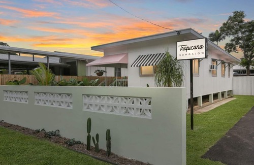 Parramatta Park House | Stylish & Pet-Friendly Getaway – Your Tropical Escape Awaits