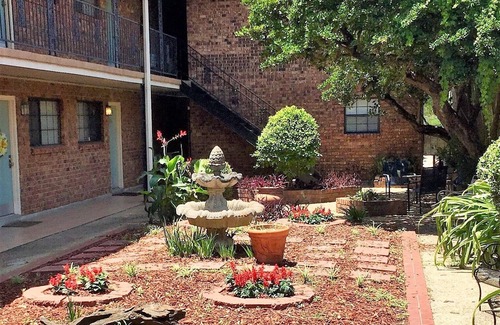 Beauregard Town Historic District Condo | Stylish Place in Popular Downtown Spot, Min to LSU