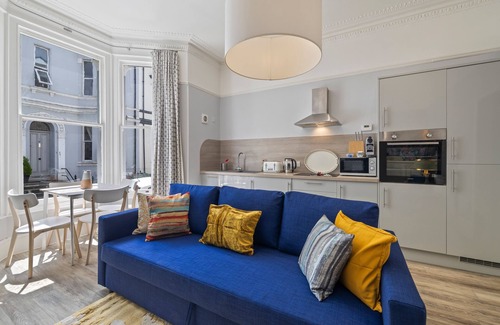 Plymouth Apartment | Stylish Plymouth Gem