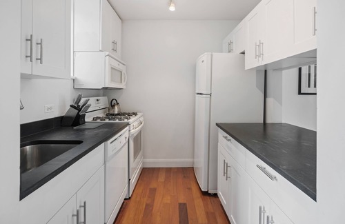 Gramercy Apartment | Stylish, Pristine 1 Bedroom near Gramercy Park