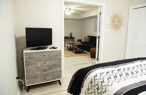 Sharpsburg Apartment | Stylish Private 1 BR Apartment for Travel Professionals-Extended Stays Welcomed!