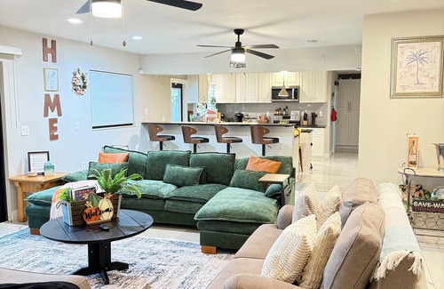 Bearss Plaza House | Stylish- Private Pool, Game Room & Prime Location.