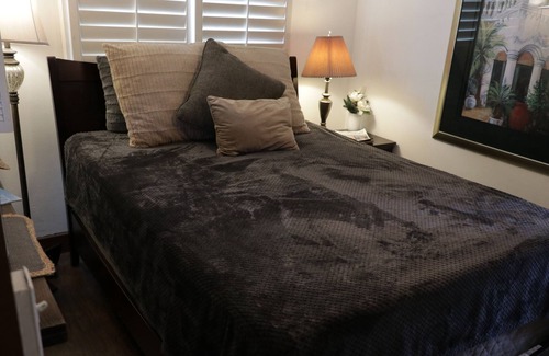 Old Town House | Stylish quaint Bungalow in Historic Old Town, sleeps up to 2-3 people