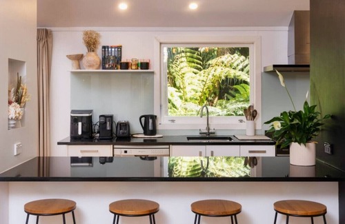Greenlane - Ellerslie Apartment | Stylish Remuera Retreat