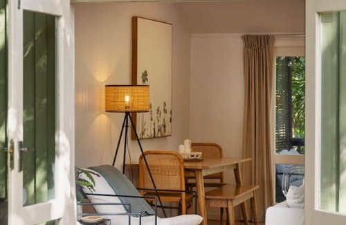 Greenlane - Ellerslie Apartment | Stylish Remuera Retreat