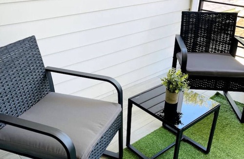 MLK Apartment | Stylish Retreat - Close to Downtown - Open Layout