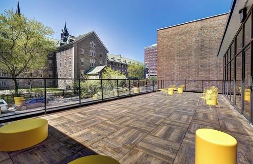 Downtown Montreal Apartment | Stylish Retreat in Central Montreal
