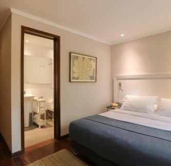 Financial District Apartment | Stylish Retreat in Zona G Comfort Awaits 204