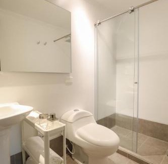 Financial District Apartment | Stylish Retreat in Zona G Comfort Awaits 204