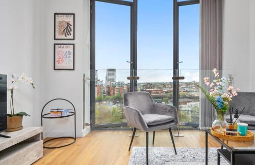 Manchester Apartment | Stylish Retreat with City Views & Central Location