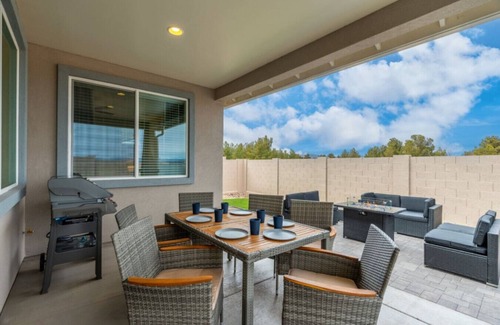 Cottonwood House | Stylish Revival Retreat w/Hot Tub & Fire Pit
