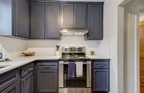 Riverside Apartment | Stylish Riverside Retreat | Hospitals Nearby