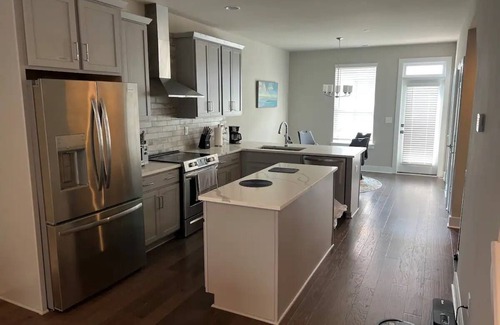 Dilworth House | Stylish roof top townhome uptown Charlotte