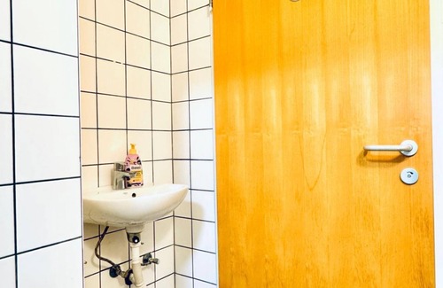 Ottakring Apartment | Stylish Room in Shared Apt Near Rathausplatz