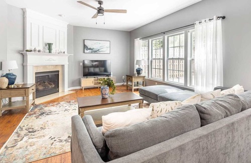 Tucker House | Stylish Sanctuary on Place Ct