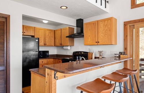 Haw Creek Cabin | Stylish, secluded cabin minutes from the Biltmore and downtown