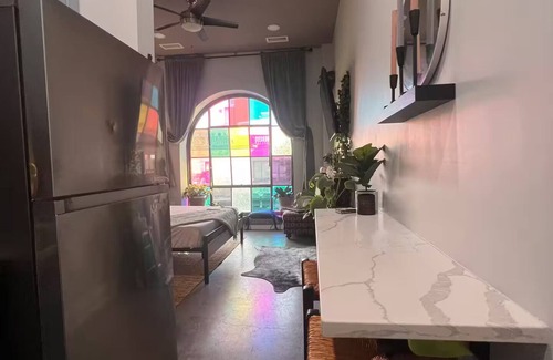 Bridgeport Apartment | Stylish Sheek Loft Dwntwn, Amphitheater, Park, Metro North, Ferry All 2-10min