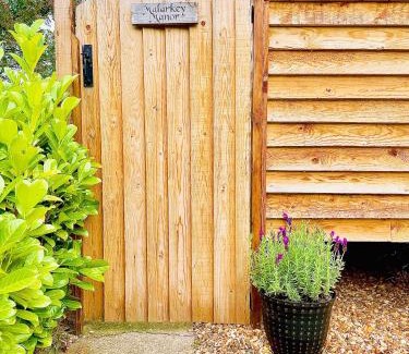 Knighton Other | Stylish Shepherds Hut with Amazing Views