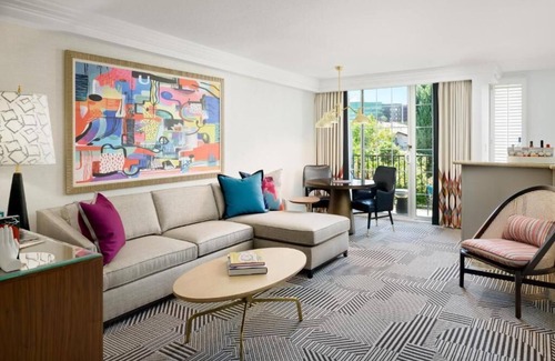 Tri-West House | Stylish Skydeck, Kitchen & Balcony, FIDO Friendly! Nearby The Sunset Strip!