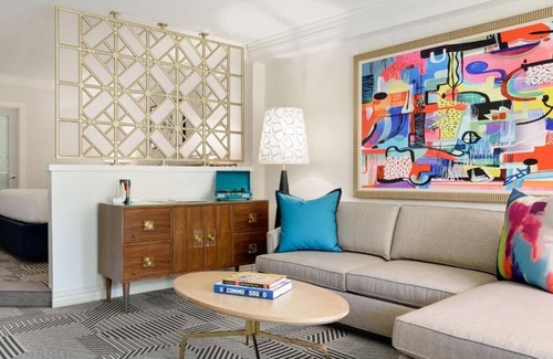 Tri-West House | Stylish Skydeck, Kitchen & Balcony, FIDO Friendly! Nearby The Sunset Strip!