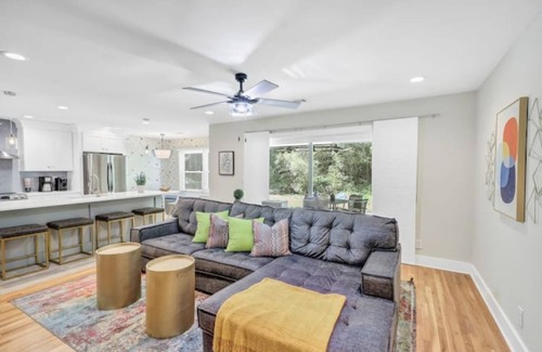 Atlanta House | Stylish Southern Getaway - Mins to top Atl Attractions