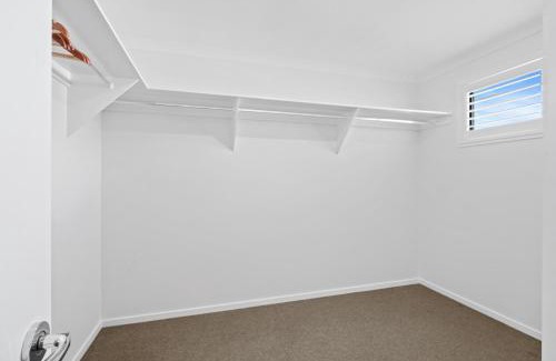 Spring Mountain Apartment | Stylish & Spacious 3BR 2BA Home in Spring Mountain