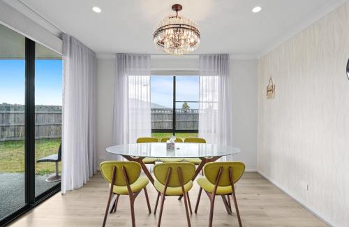 Spring Mountain Apartment | Stylish & Spacious 3BR 2BA Home in Spring Mountain