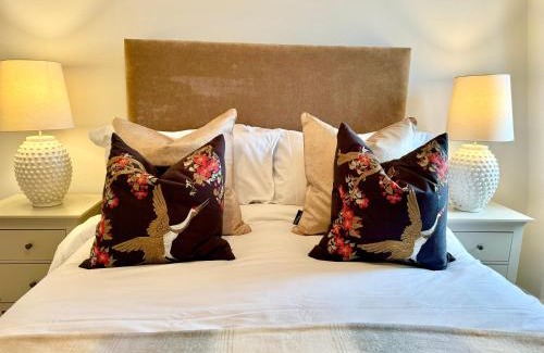 Carterton Apartment | Stylish spacious 1 bed flat