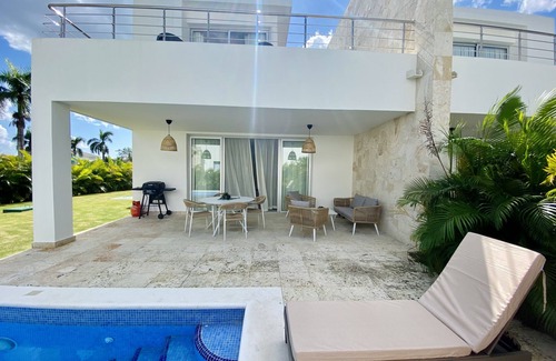 El Soco Villa | Stylish Spacious Villa Pool Hot tub Near The Beach