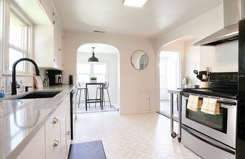 St. Helens House | Stylish St. Helens Bungalow Haven