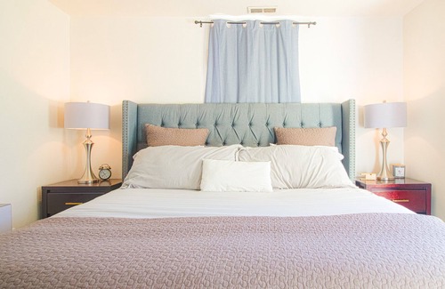 St. Helens House | Stylish St. Helens Bungalow Haven