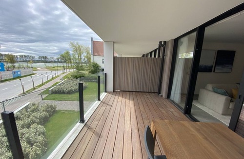 Duinbergen Apartment | Stylish Stay Near Knokke