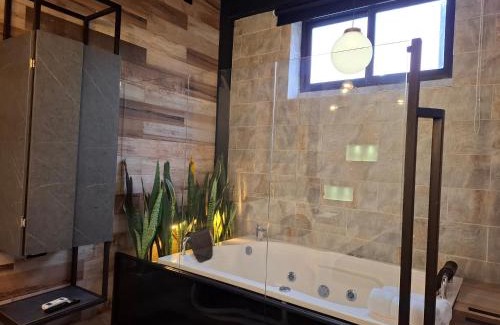 Zona Rosa Apartment | Stylish Stay near Lleras Park