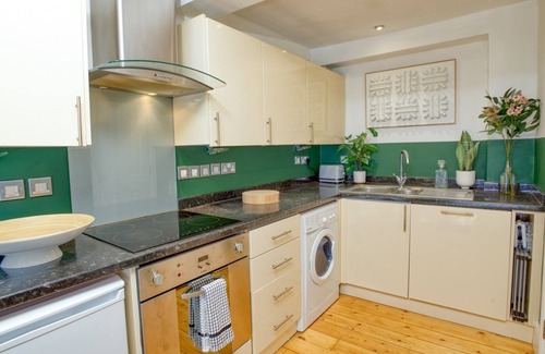 Lincoln Apartment | Stylish Steep Hill Apartment | Pass the Keys